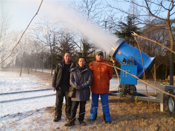 造雪機(jī)